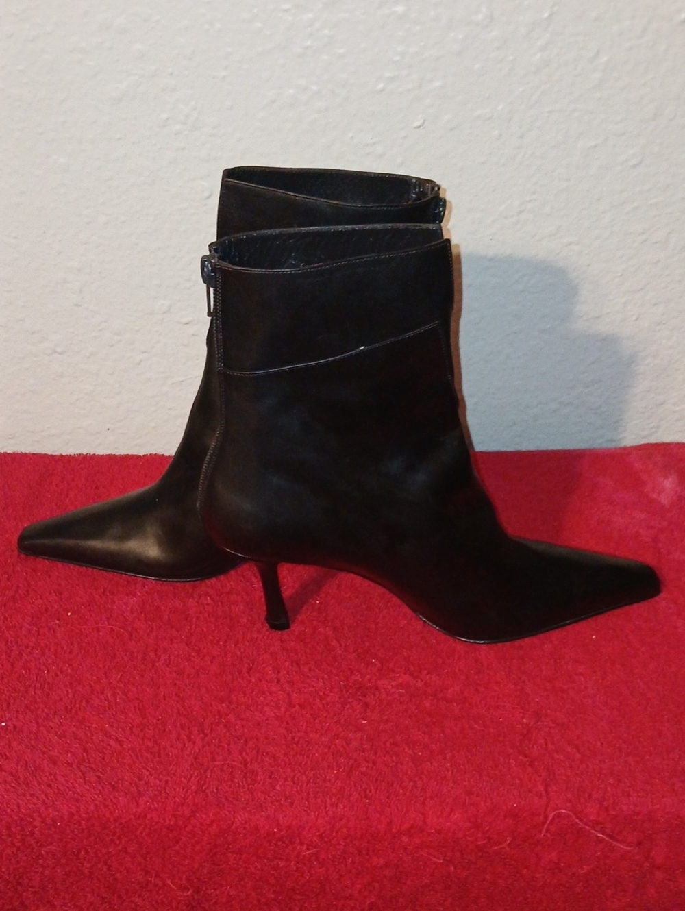 Stuart Weitzman Black Pointed Toe Leather Ankle Boots - Picture 5 of 14
